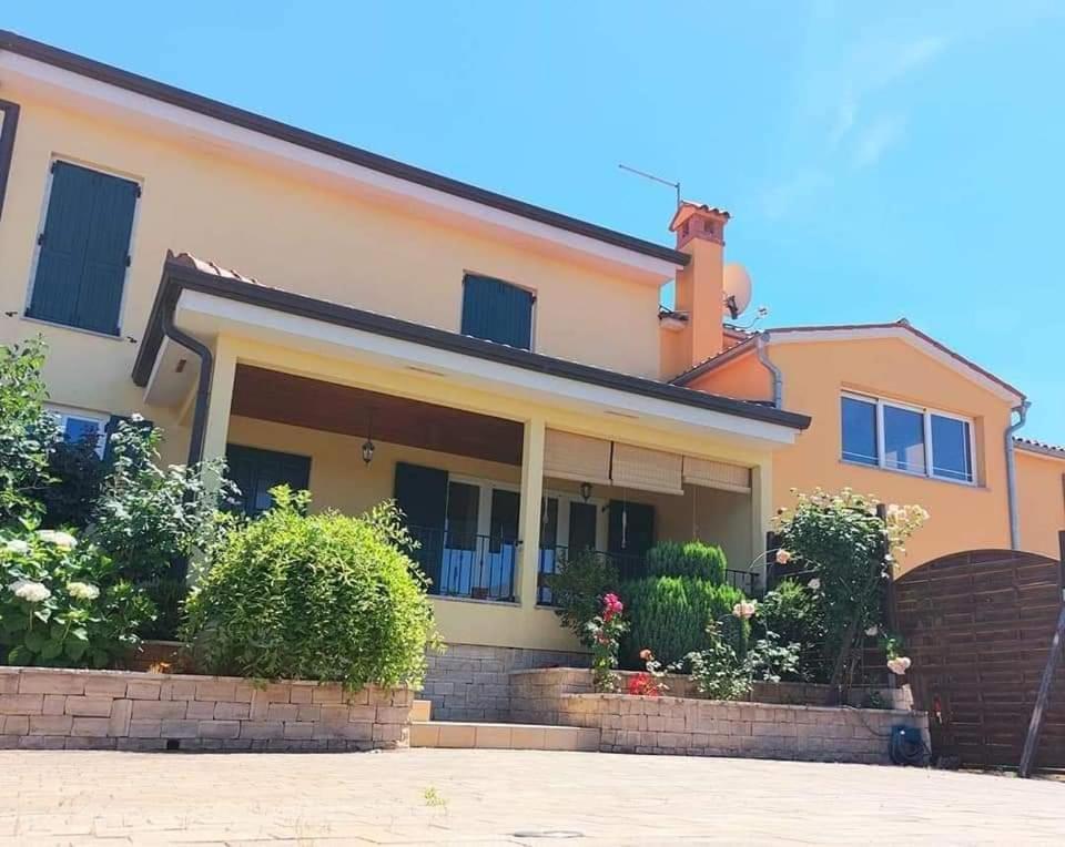 Villa Danica 라빈 외부 사진